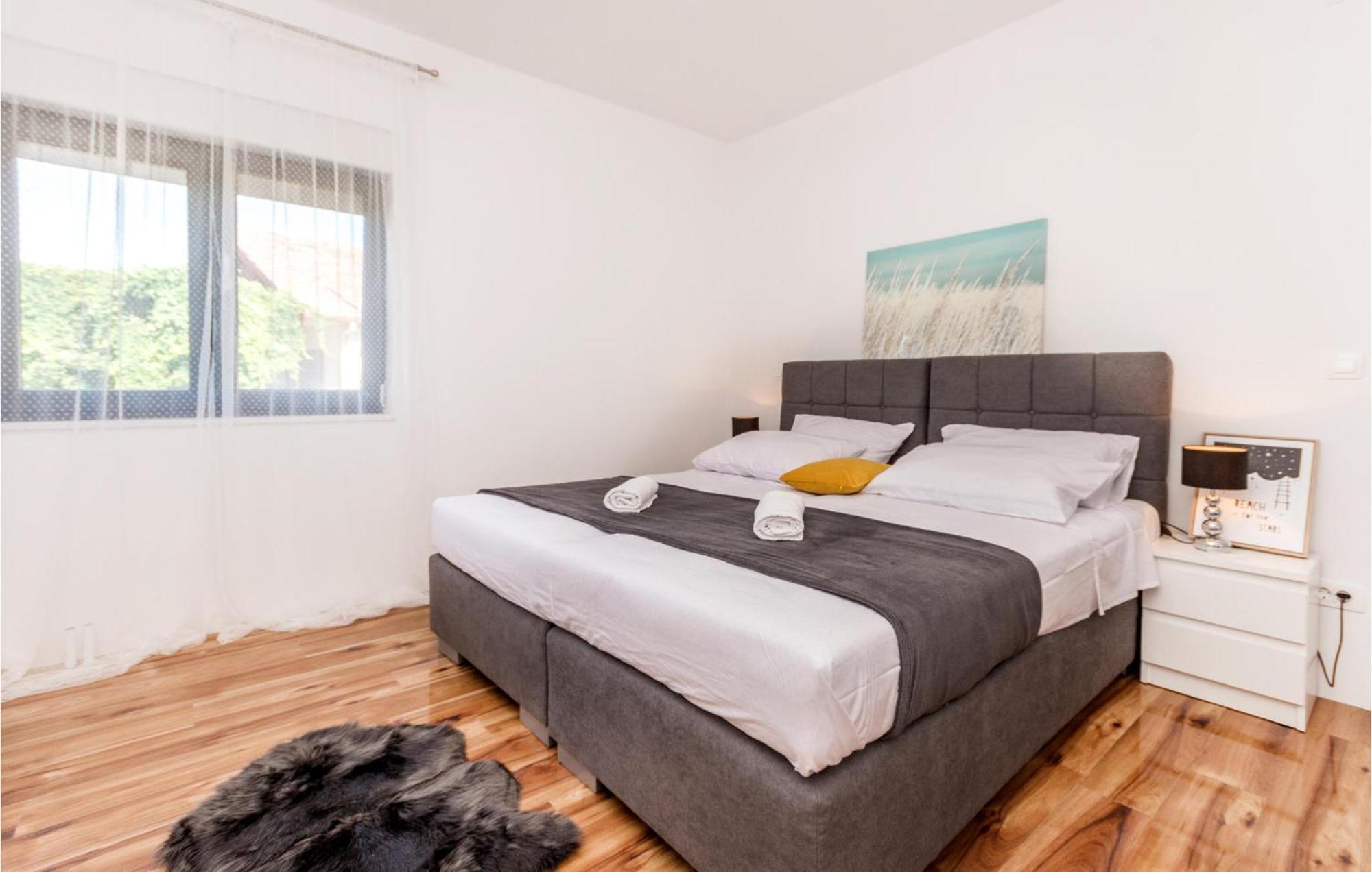 3 Bedroom Beautiful Home In Rastane Donje Donje Rastane Bagian luar foto